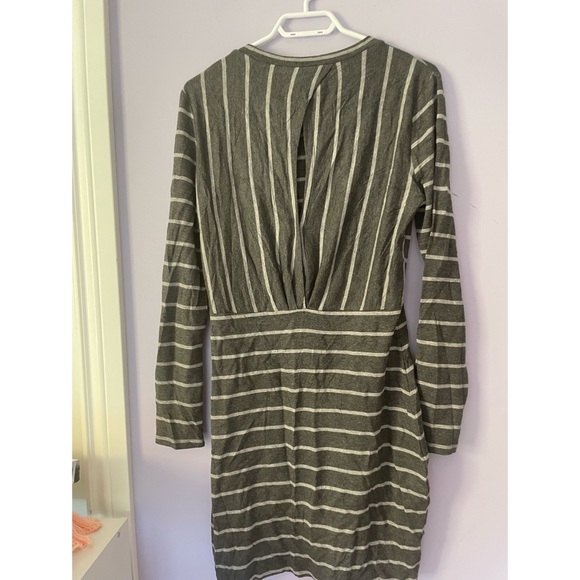 Anthropologie Cupcakes and Cashmere Malbec Dress Grey Stripe Jersey Keyhole Back - Picture 7 of 7